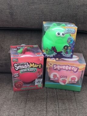 Squeeezy  Peach, Smushmart Scented Apple & Kitty Squeeze